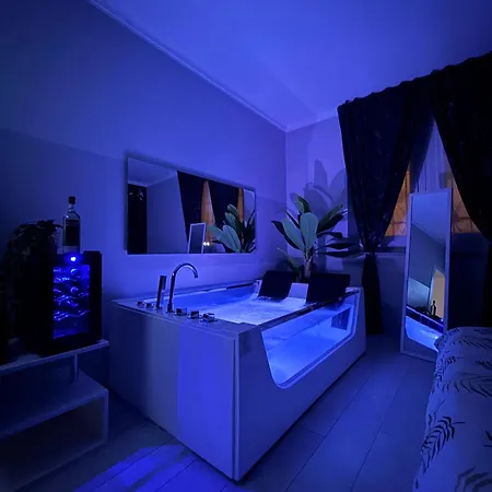 Tropical Rhapsody - Jacuzzi & King Size A Centro