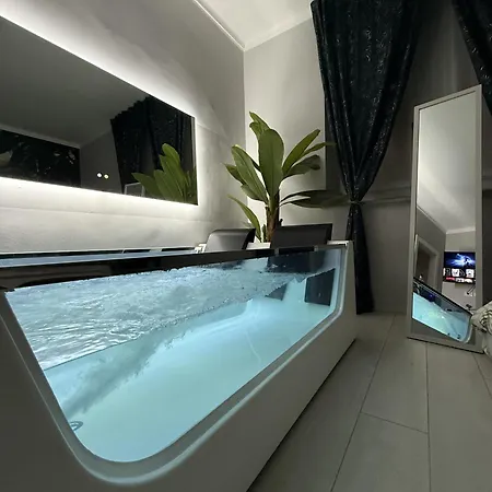 Tropical Rhapsody - Jacuzzi & King Size A Centro Turyn