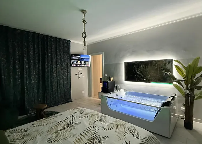 Tropical Rhapsody - Jacuzzi & King Size A Centro * Turyn