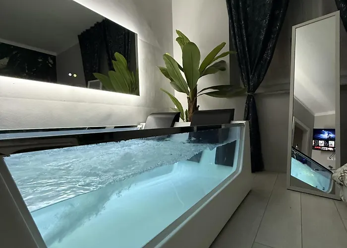 Tropical Rhapsody - Jacuzzi & King Size A Centro Turyn