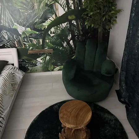 Apartment Tropical Rhapsody - Jacuzzi & King Size A Centro