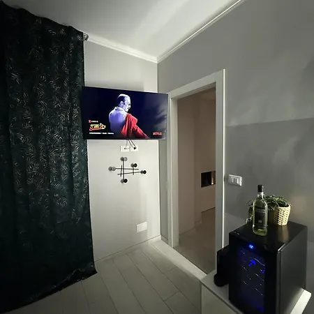 Tropical Rhapsody - Jacuzzi & King Size A Centro Apartment